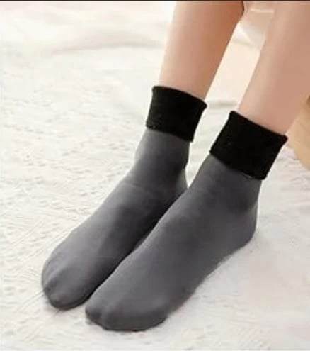49% OFF This Week Promotions🎉🎉5 pairs of thick fleece-lined, warm, self-heating snow socks